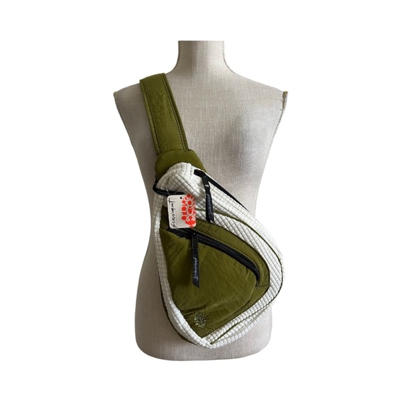 Free People FP Movement Cold Shoulder Sling Bag Olive Ivory NWT $68 Crossbody - Picture 2 of 4